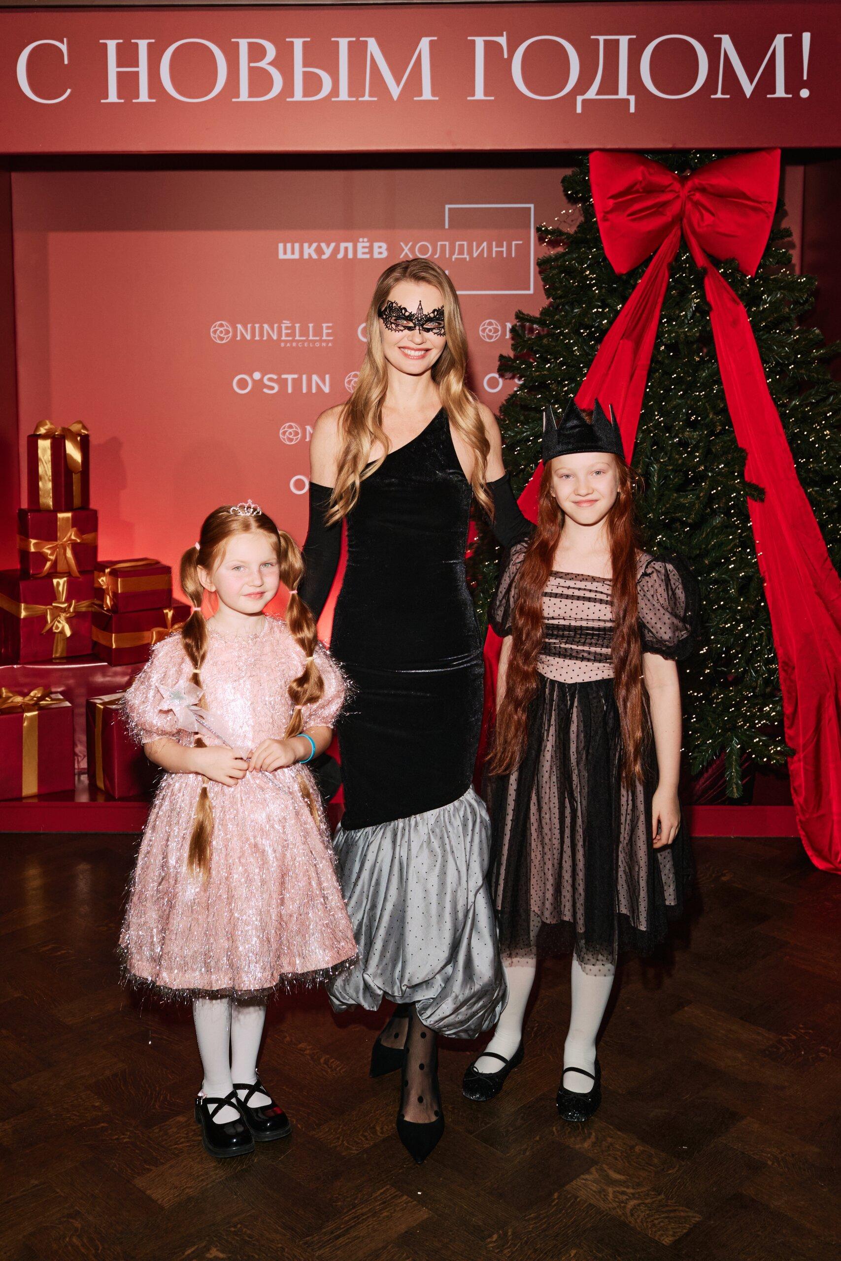 Дочь Орловой стала звездой, Диброва радовалась бывшему мужу: селебрити и их дети на Елке Шкулев Холдинга