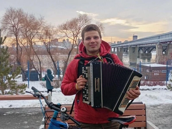 Известный велосипедист-путешественник попал в ДТП на Алтае | Источник: Из личного архива Клима Калужских
