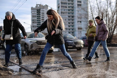 Мэрия Омска связала подтопления и грязь с приходом весны