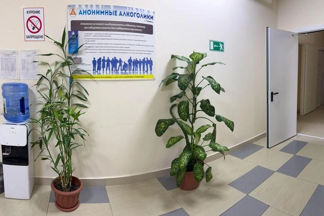 При вызове врача на дом важно убедиться, что он работает в существующей клинике | Источник: «Спасение»