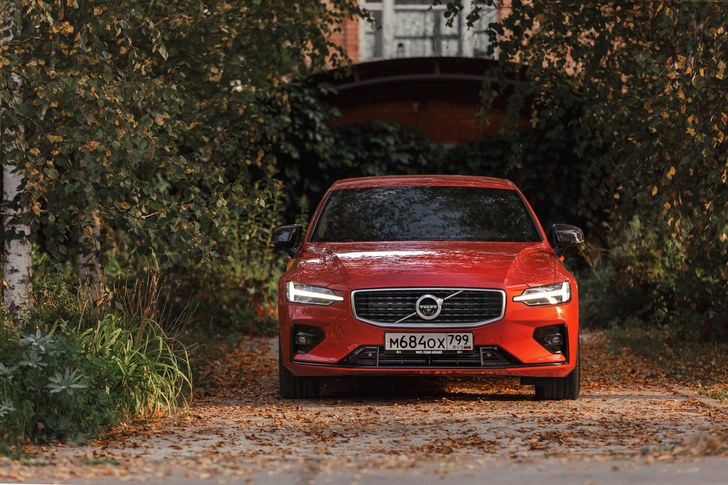 Volvo S60: взгляд с высоты