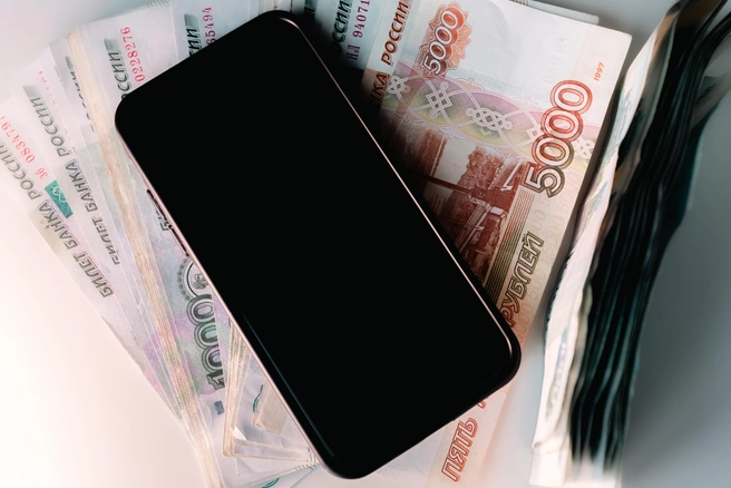 В России могут ужесточить правила открытия банковских карт для подростков | Источник: Наталья Лапцевич / 74.RU