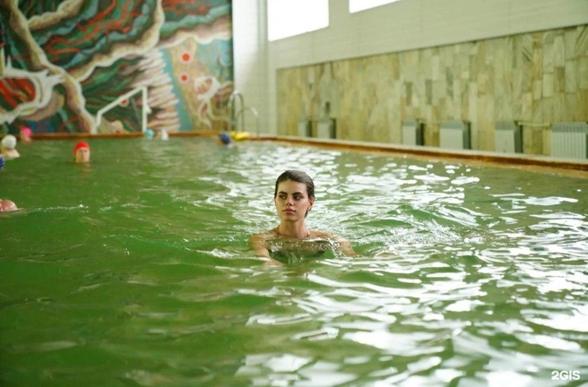 Гости могут посещать крытый бассейн с минеральной водой | Источник: Санаторий «Евромед» / semo55.ru