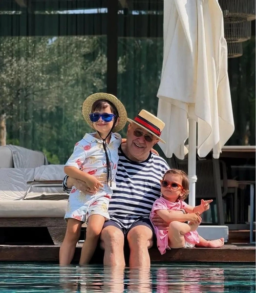 Евгений Петросян стал отцом в 74 года | parents.ru