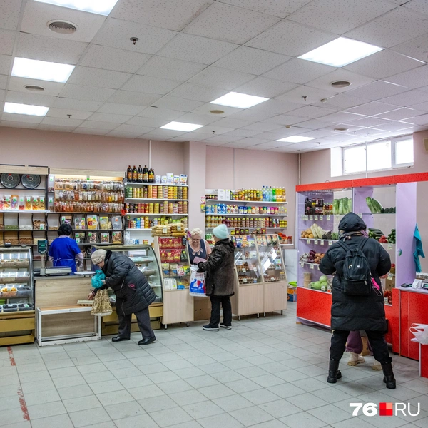 Это торговая точка в ТЦ&nbsp;«Победа» | Источник: Кирилл Поверинов / 76.RU