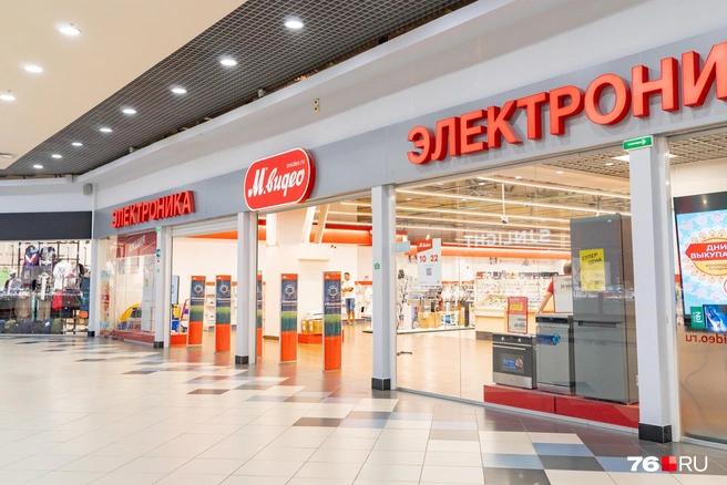 Так же несколько магазинов с электроникой | Источник: Кирилл Поверинов / 76.RU