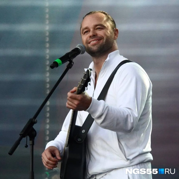 Гогунский исполнял песни около часа | Источник: Евгений Софийчук / NGS55.RU