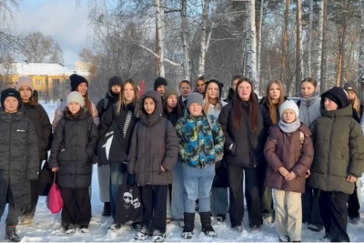 Дети выступили за возврат директора школы в Среднеуральске