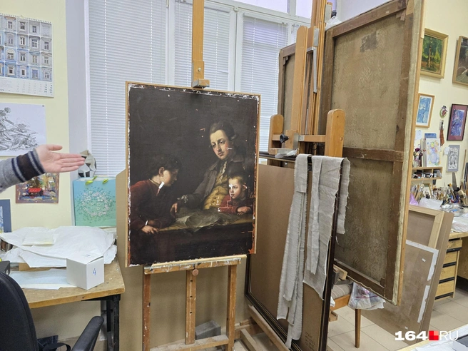Копия картины «Учитель с двумя учениками» XIX века | Источник: Семен Коротов-Майбах / 164.RU