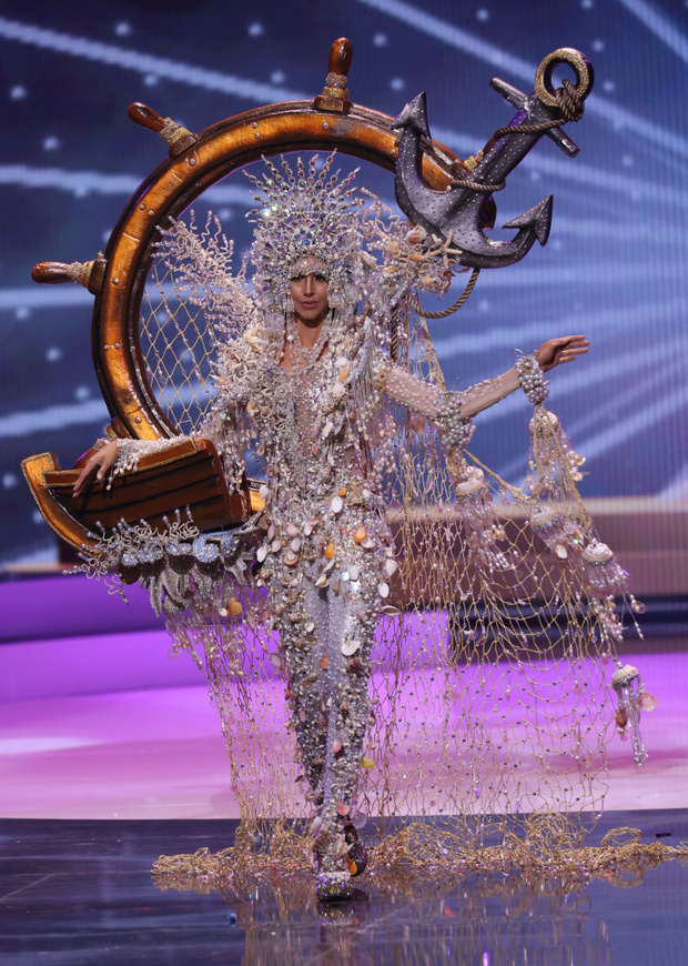 Фото №14 - 12 главных нарядов на конкурсе «Мисс Вселенная 2021», которые вызывают восхищение и недоумение