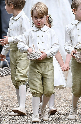 Принц Джордж и принцесса Шарлотта готовятся к королевской свадьбе
