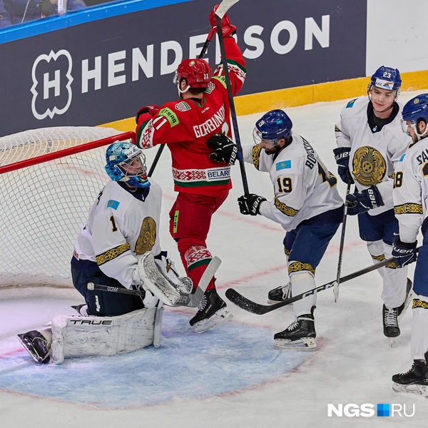 На игру приехали фанаты из обеих стран | Источник: Александр Ощепков / NGS.RU