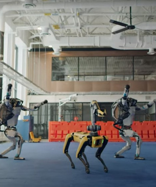 Тот неловкий момент, когда роботы Boston Dynamics танцуют на Новый год лучше тебя…