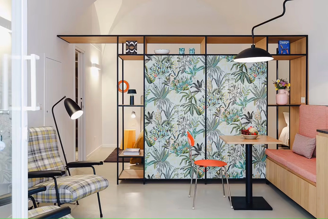 Яркие апартаменты в приморском городке в Италии | Источник: Pleroo Design Studio