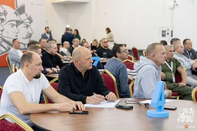 Проект включает образовательные модули, наставничество, несколько этапов стажировок с последующим трудоустройством | Источник: Пресс-служба губернатора Ростовской области
