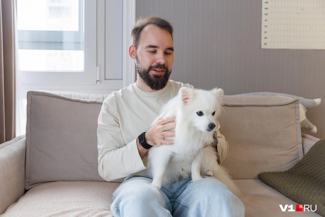Родион, как и его адвокат, тоже уверен в победе в этом деле | Источник: Алексей Волхонский / V1.RU