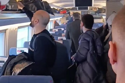 Второй раз эвакуируют пассажиров Сапсана из-за дыма