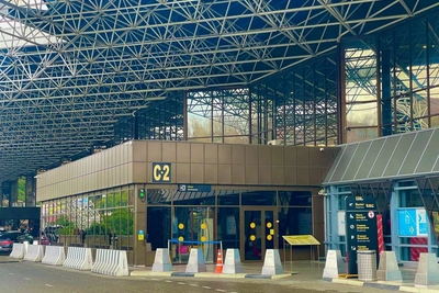 Аэропорт Сочи будет закрывать входы в терминал поэтапно