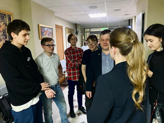Представители татарстанского «Яблока» перед судом 31 августа | Источник: snfd_483 / Instagram (деятельность запрещена на территории РФ)