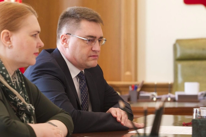Управляющий красноярским отделением Сибирского управления Центробанка Сергей Журавлев | Источник: sobranie.info