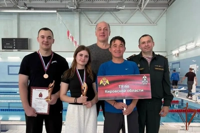 Кировские росгвардейцы взяли бронзу на чемпионате ПФО по плаванию