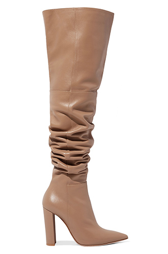 Сапоги Gianvito RossiЦена: 1 405 фунт.Где купить: net-a-porter.com