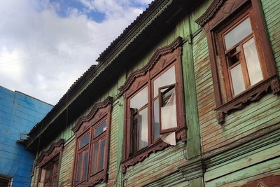 В Иркутске затопило расселенный дом-памятник