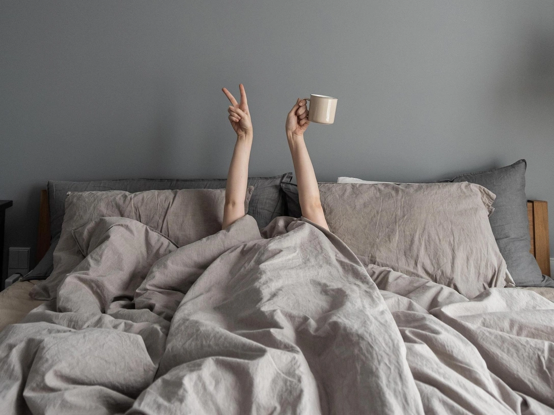 Как часто нужно стирать постельное белье (вы точно делали не так) | marieclaire.ru