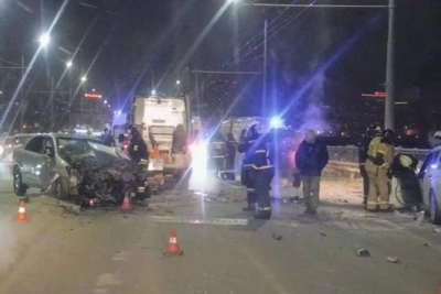Toyota crash on Okyabrsky bridge highlights road safety issues