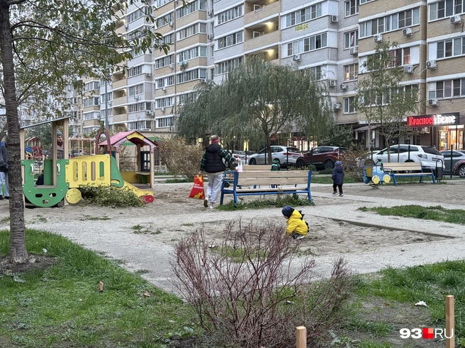 Детских площадок достаточно | Источник: Екатерина Подымова / 93.RU