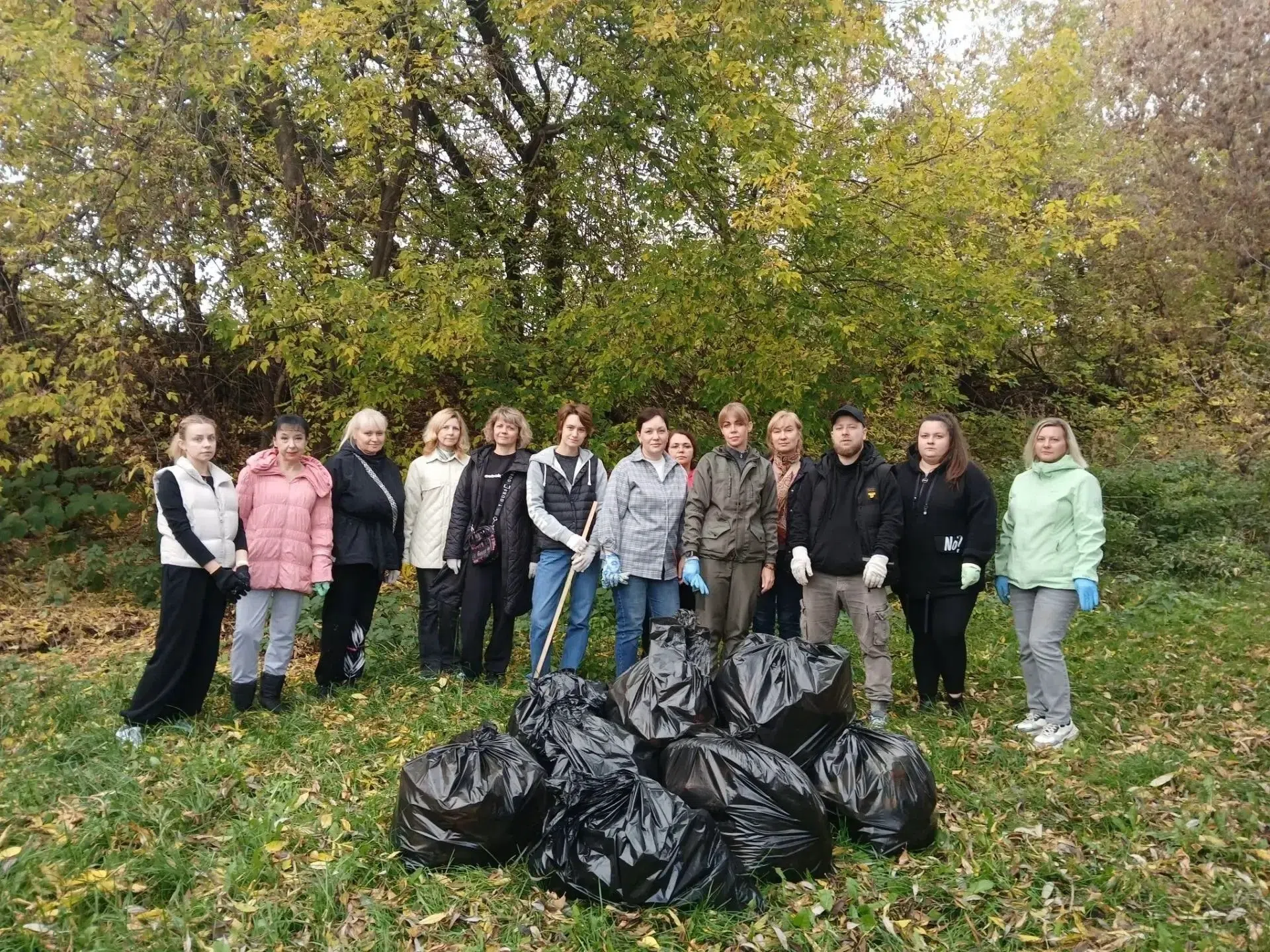 В Рязани более 200 человек вышли на общегородской субботник