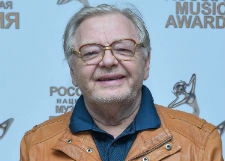 Юрий Антонов поразил новым имиджем