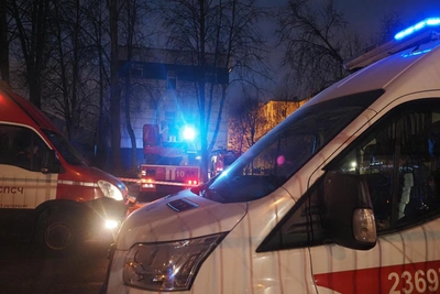 Пожар в Колпино: погиб мужчина, женщина пострадала