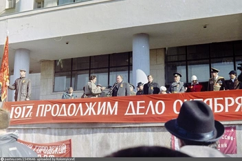 Митинг и демонстрация ростовского КПРФ, 1997-й | Источник: Pastvu.com