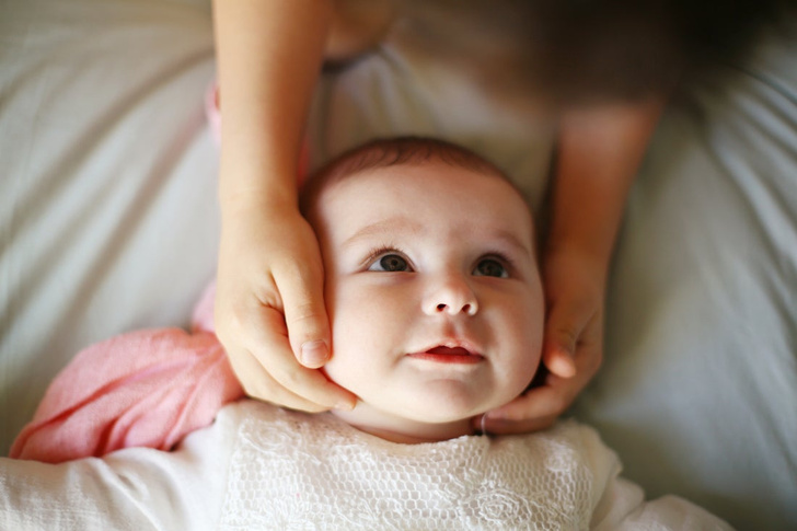 как ухаживать за лицом новорожденного ребенка дома