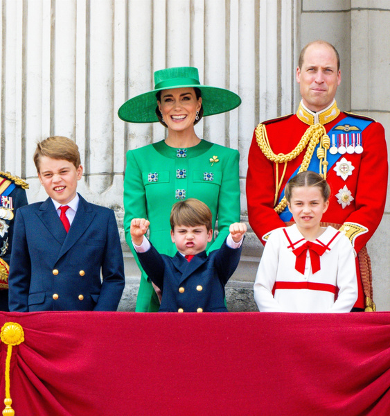 Без мамы и без фотошопа: больная раком Кейт Миддлтон сделала снимок лучезарного принца Луи в его день рождения