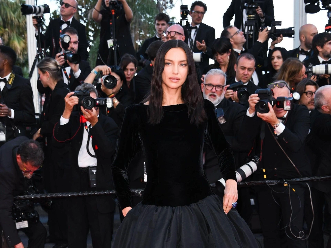 Ирина Шейк вернулась в детство — и мы вместе с ней | marieclaire.ru