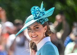 Trooping the Colour 2025: Цвет лета по версии Кейт Миддлтон — небесно-голубой