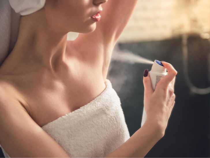Спорная привычка: зачем наносить дезодорант перед сном