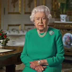 Исторический момент: что нужно знать о новом обращении Королевы к британцам
