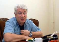 Владимир Винокур спародировал Джо Байдена перед Владимиром Путиным