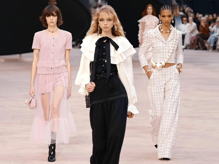 10 самых красивых образов с показа Chanel в Париже: как это было | marieclaire.ru