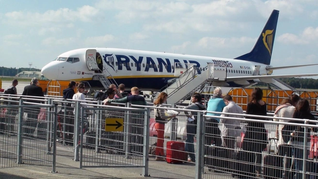 «Такой подлости я не ожидала». Как Ryanair издевается над россиянами и почему ему за это ничего не будет | Источник: LIVINUS / iStock