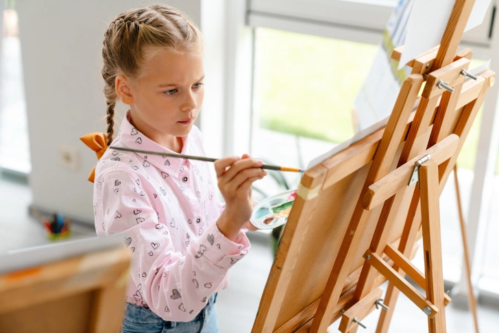 Как выбрать кружок или секцию для ребенка | Источник: Dean Drobot/Shutterstock/Fotodom.ru