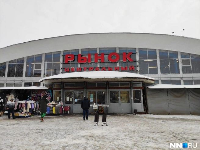 Рынок располагается неподалеку от Московского вокзала | Источник: Наталья Бурухина / NN.RU