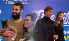 «Поехавшая», такса и Иванушки International: в Москве отгремела премьера главной комедии этой весны