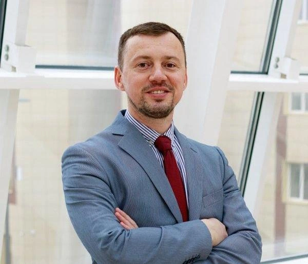 Обязанности руководителя он исполнял с 2020 года | Источник: sfu-kras.ru