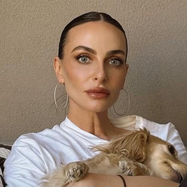 Проживающая на Кипре Екатерина Варнава задрала ценник на корпоративы для россиян до 2,8 млн рублей