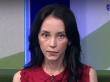 Мать двоих детей весит всего 34 кг и находится в ожидании третьего малыша