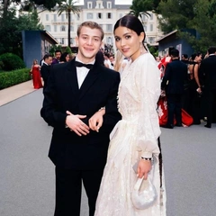 «Оплачиваем 50 на 50»: внучка первого президента Узбекистана раскрыла детали предстоящей свадьбы с «юным мажором»